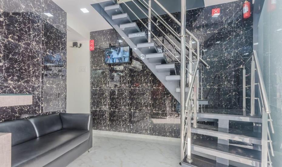 孟买 Zee Residency酒店 外观 照片