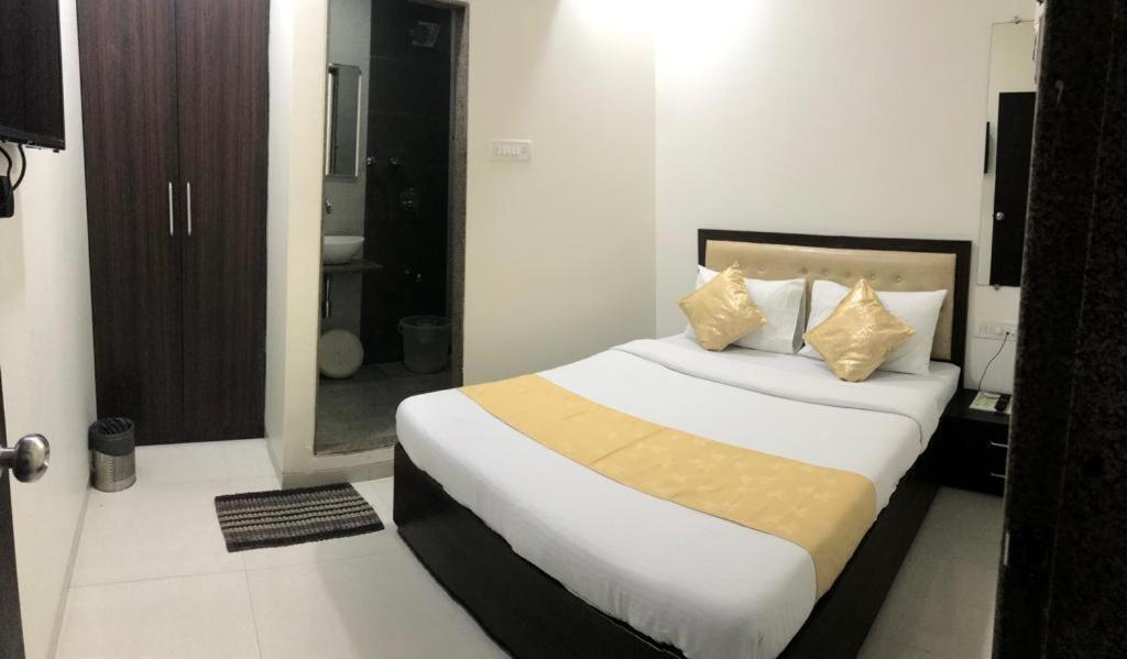孟买 Zee Residency酒店 外观 照片